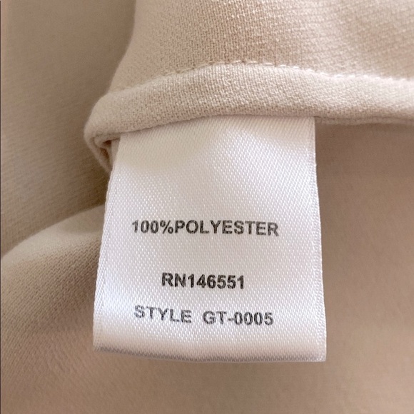 August 1 Eight Cream Blouse with Mandarin Collar and Pleated Style Size M - Picture 7 of 8